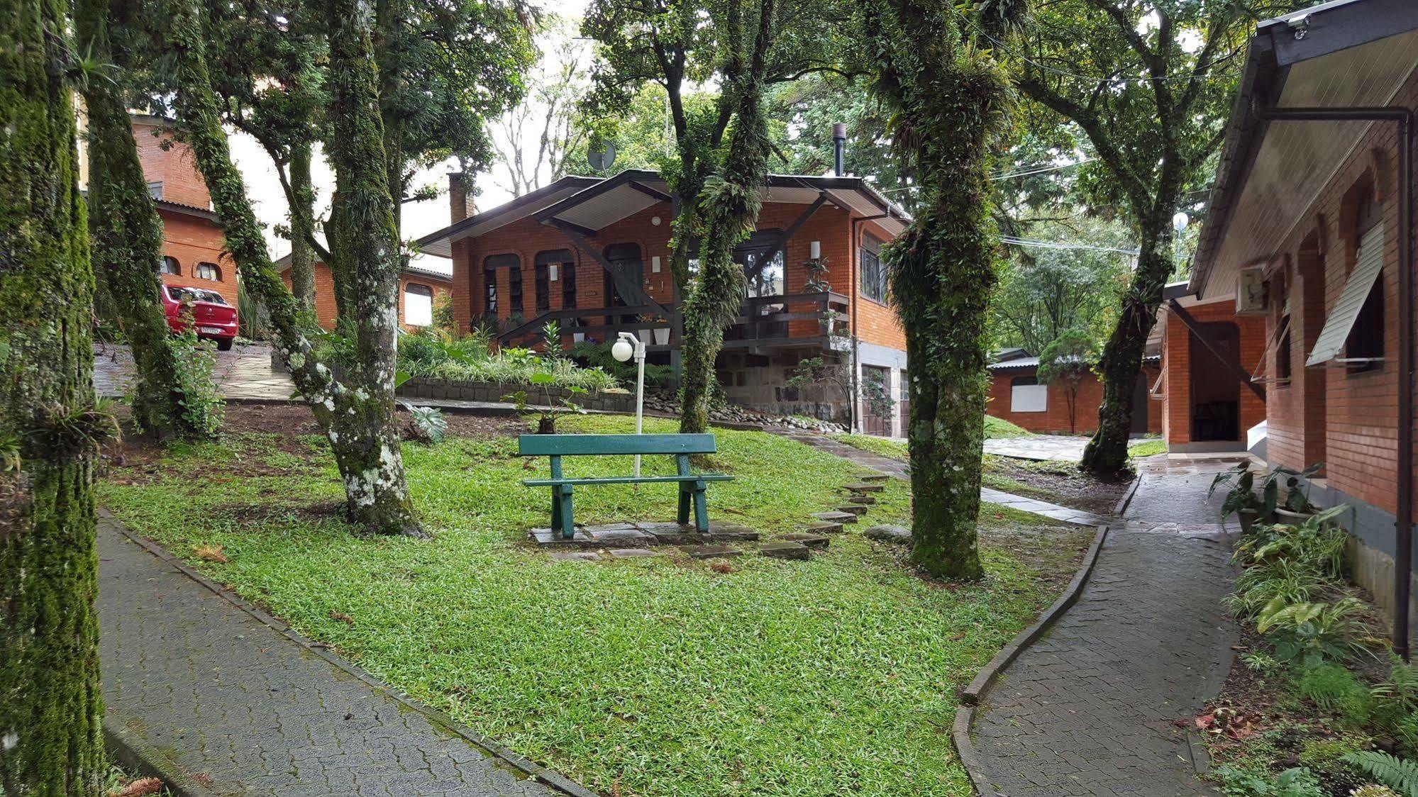 Pequeno Bosque Hotel